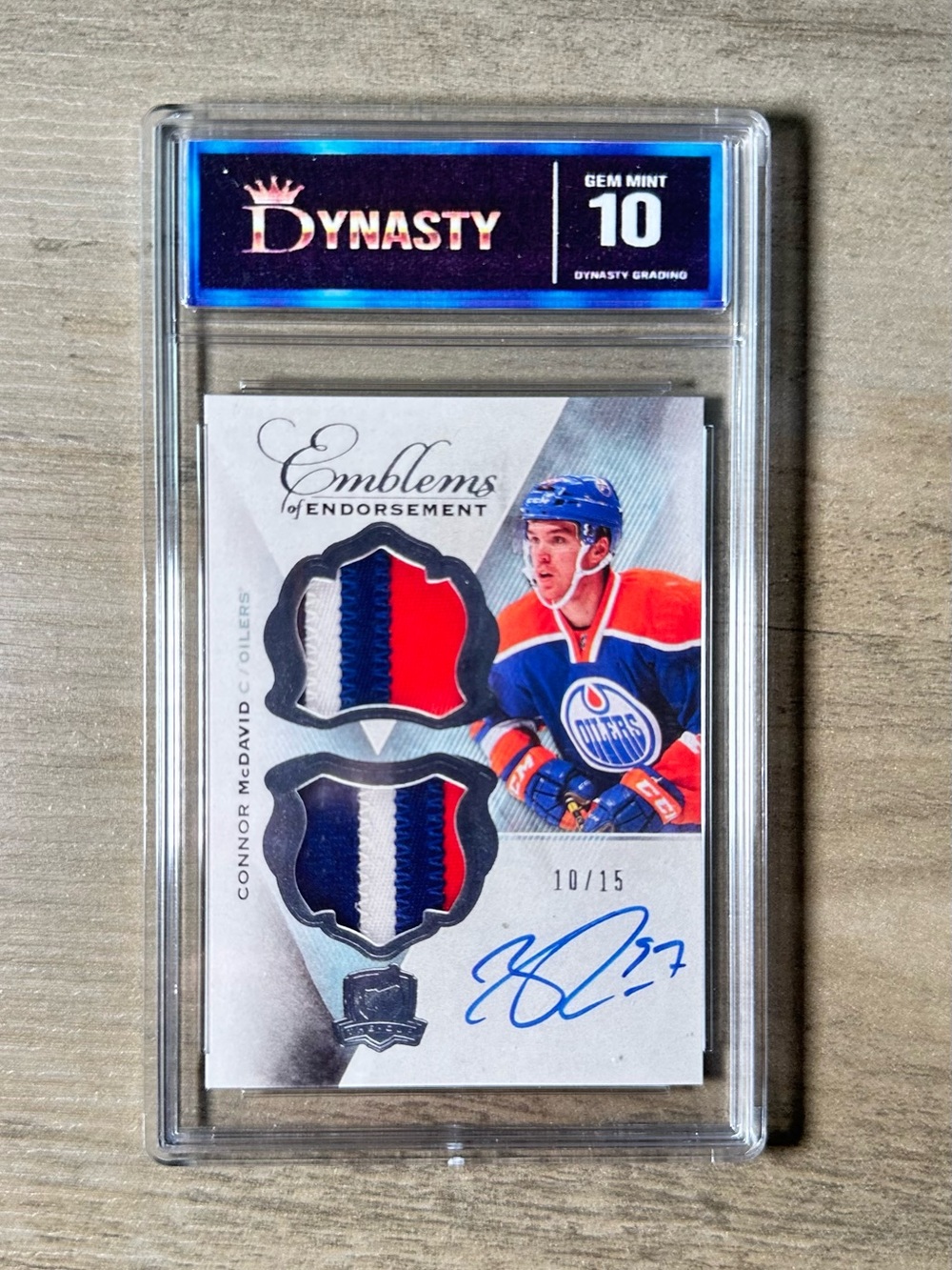 Connor McDavid Signed Rookie 2015/16 Upper Deck Patch #EE-CM Novelty Card.